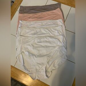 *NEW*  5 - Pack Women’s Brief Underwear.  Size 7.